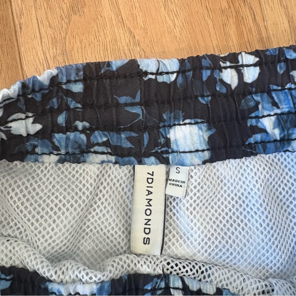 7 Diamonds Blue Floral men’s swim trunks - Picture 4 of 4